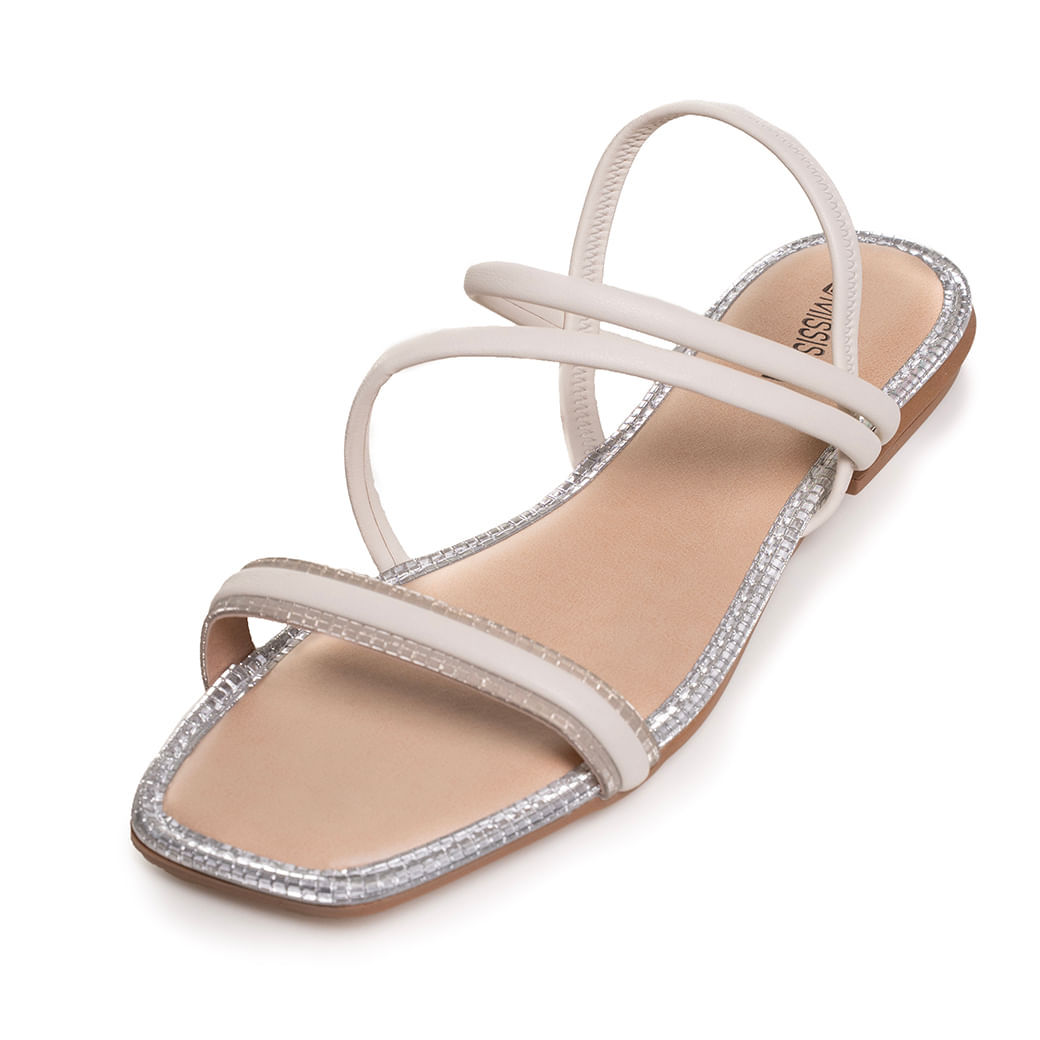 Rasteira feminina branca off vista frontal mostrando tiras elásticas